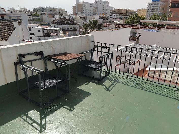 Image No.22-6 Bed Commercial for sale