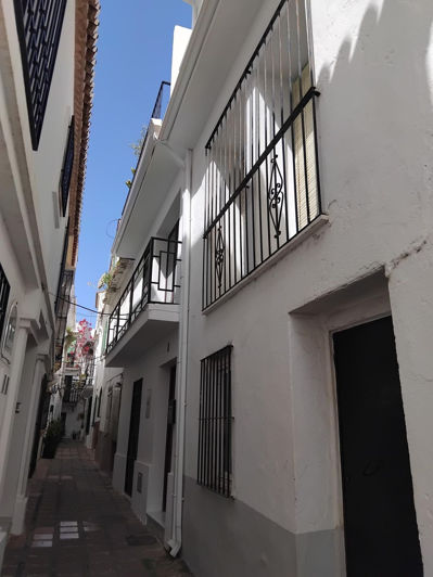 Image No.29-6 Bed Commercial for sale