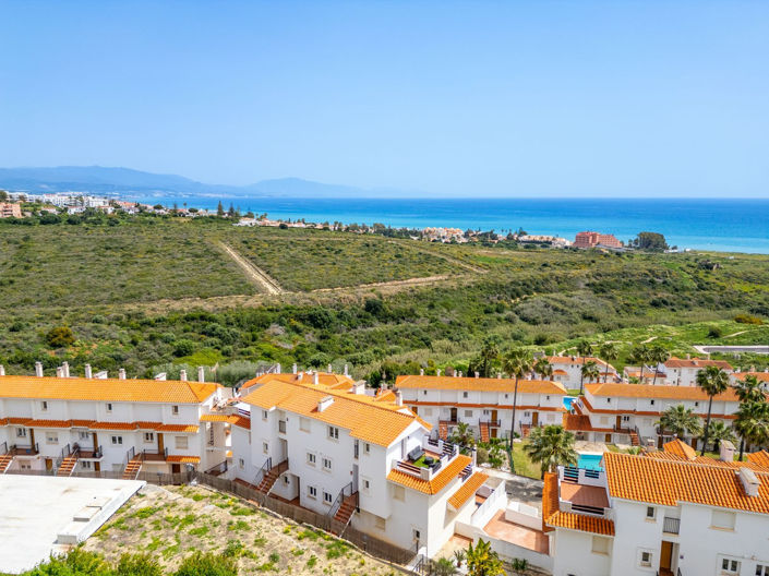 Image No.26-3 Bed Apartment for sale