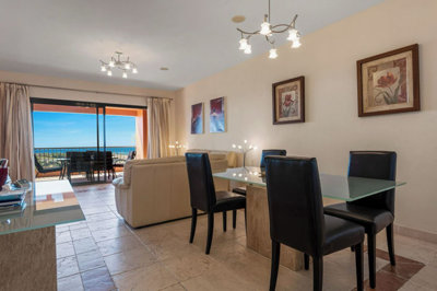 10-bb915d1cb19341576dcdc994b81ab9c5