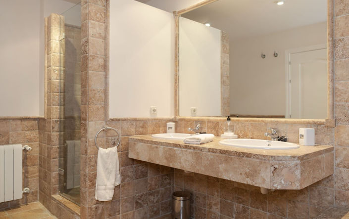 Image No.20-2 Bed Apartment for sale