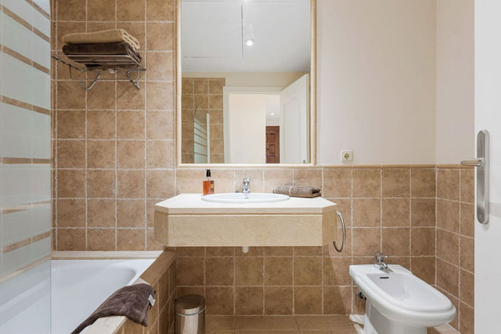 Image No.27-2 Bed Apartment for sale