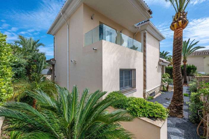 Image No.29-6 Bed Villa for sale