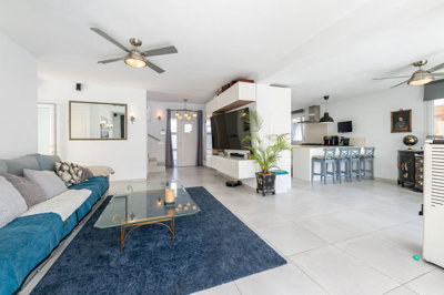 12-53013098fcab6c38b1379cd33298e050