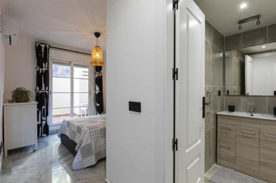 11-20939a0134ad724a8cb2a801094d15a4