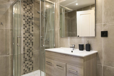 15-11d12f2f454f2f5e9b981fdd8b901d51