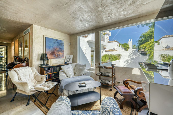 Image No.15-4 Bed Apartment for sale