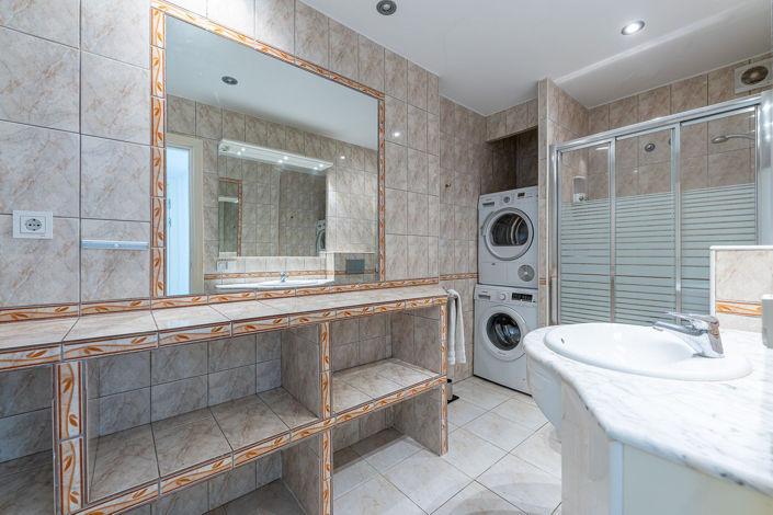 Image No.13-2 Bed Apartment for sale