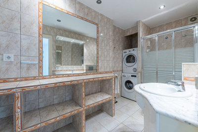 13-5fd73dea700db77384c091ca9818b1a9