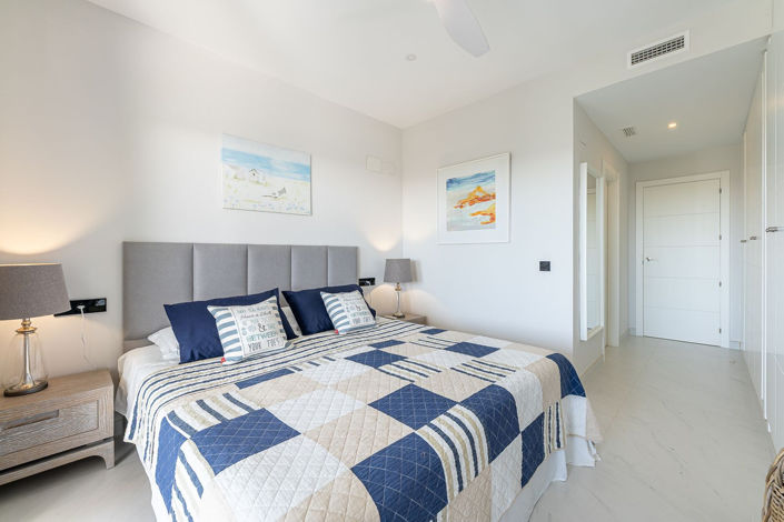 Image No.15-4 Bed Apartment for sale