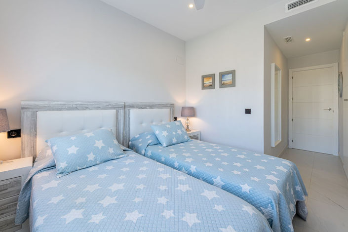 Image No.18-4 Bed Apartment for sale