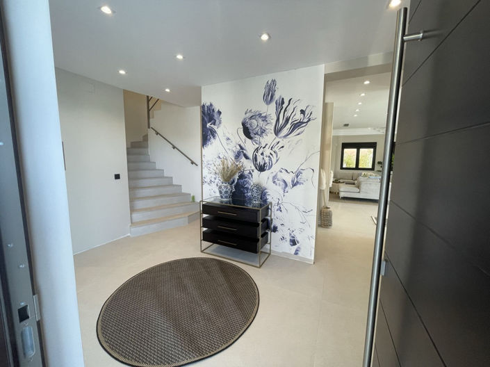 Image No.10-7 Bed Villa for sale