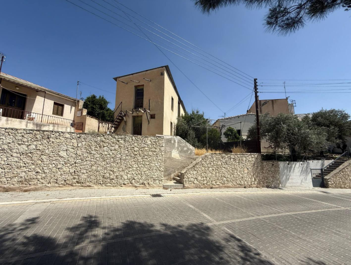 Image No.2-Maison de 2 chambres à vendre à Nicosie