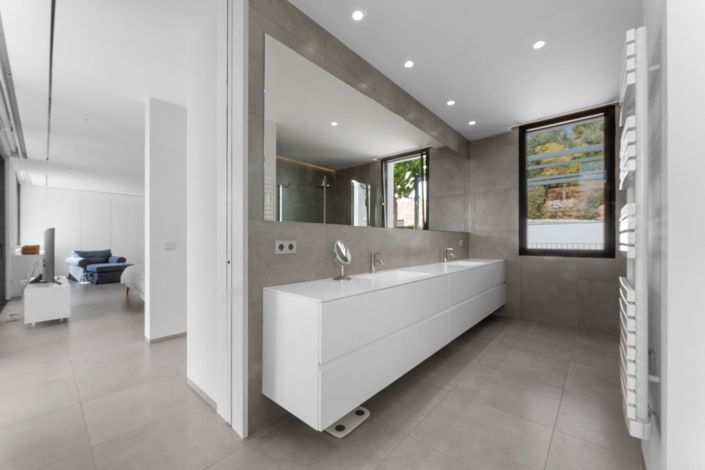 Image No.26-6 Bed Villa for sale