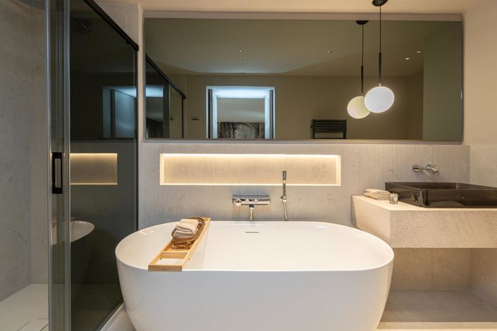 Image No.33-4 Bed Flat for sale