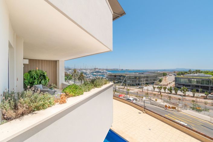 Image No.45-4 Bed Flat for sale