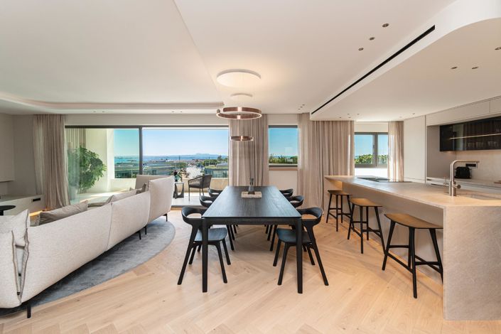 Image No.5-4 Bed Flat for sale