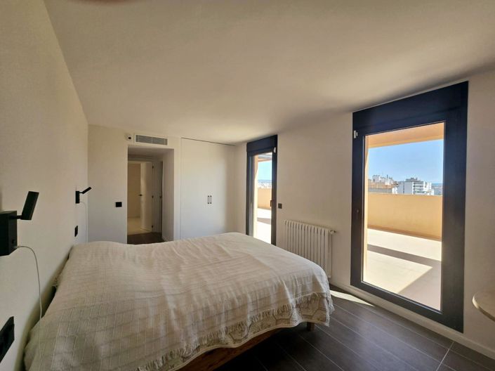 Image No.20-4 Bed Penthouse for sale