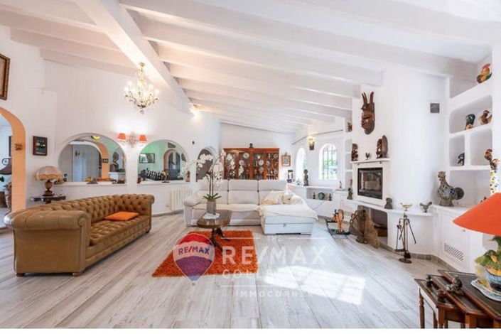 Image No.1-4 Bed Villa for sale