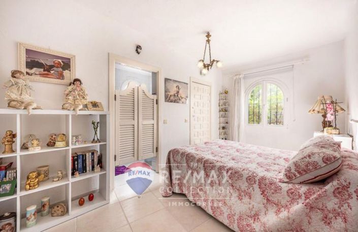 Image No.12-4 Bed Villa for sale