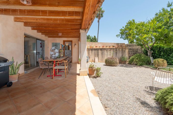 Image No.15-4 Bed Property for sale