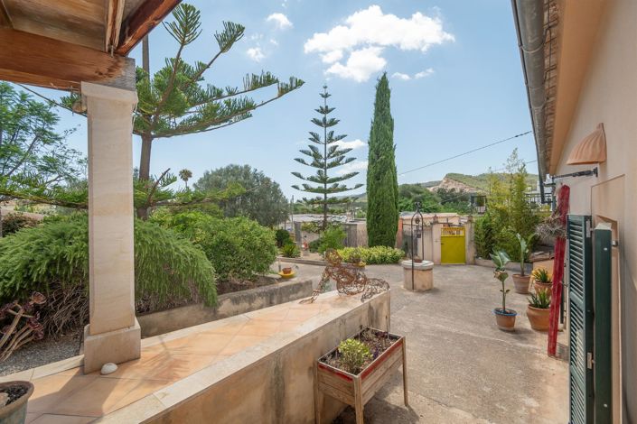 Image No.17-4 Bed Property for sale