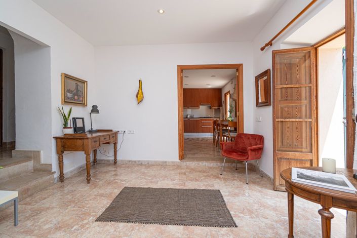 Image No.27-4 Bed Property for sale