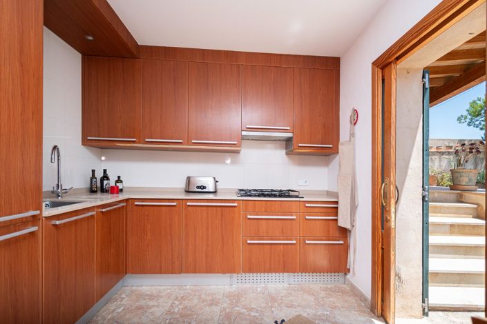 Image No.33-4 Bed Property for sale