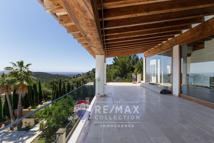 Image No.1-6 Bed Villa for sale