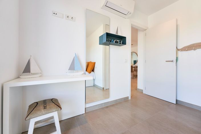 Image No.23-2 Bed Flat for sale