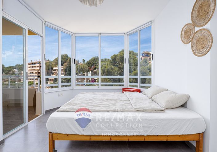 Image No.10-2 Bed Flat for sale