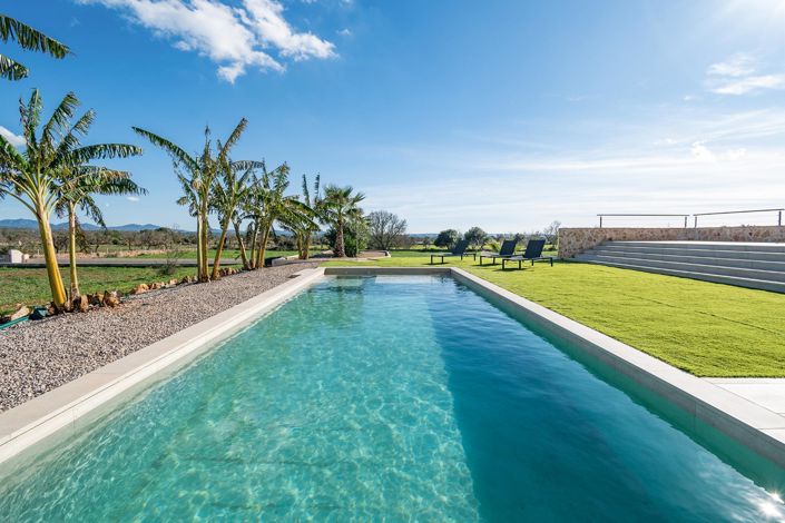 Image No.15-5 Bed Country House for sale