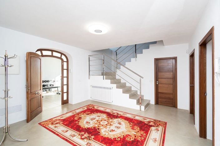 Image No.21-5 Bed Country House for sale