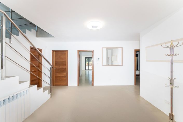 Image No.23-5 Bed Country House for sale