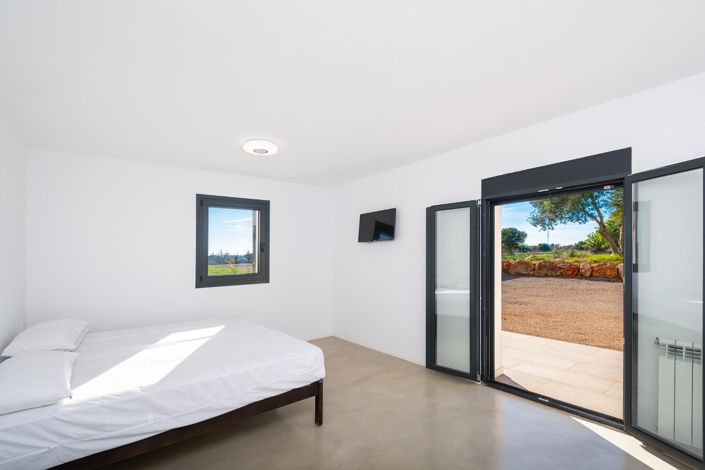 Image No.32-5 Bed Country House for sale