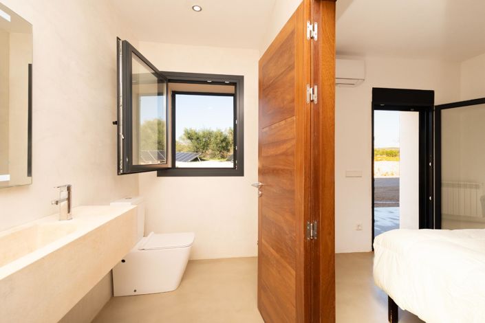 Image No.39-5 Bed Country House for sale