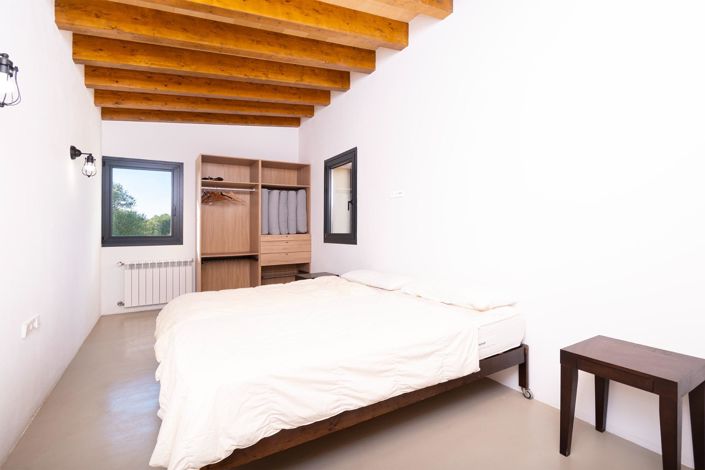 Image No.48-5 Bed Country House for sale