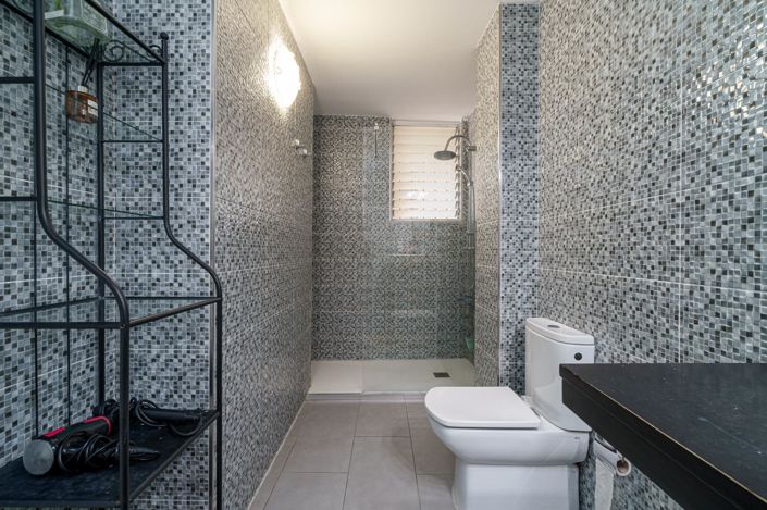 Image No.23-2 Bed Flat for sale