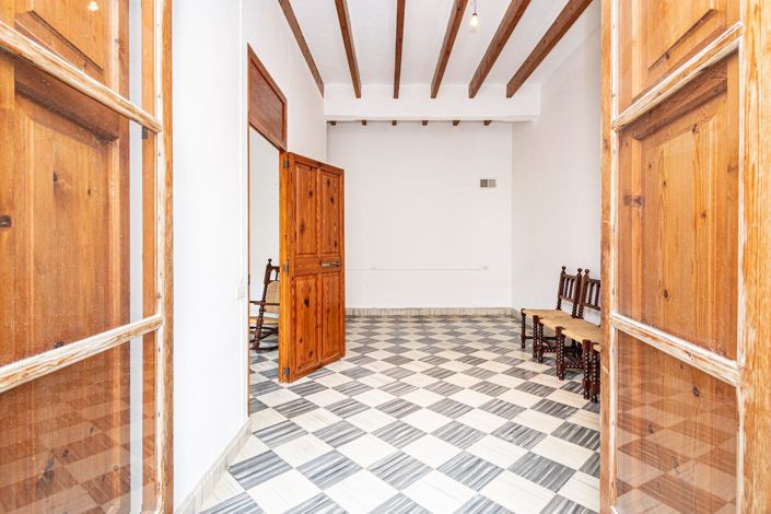 Image No.12-4 Bed Village House for sale