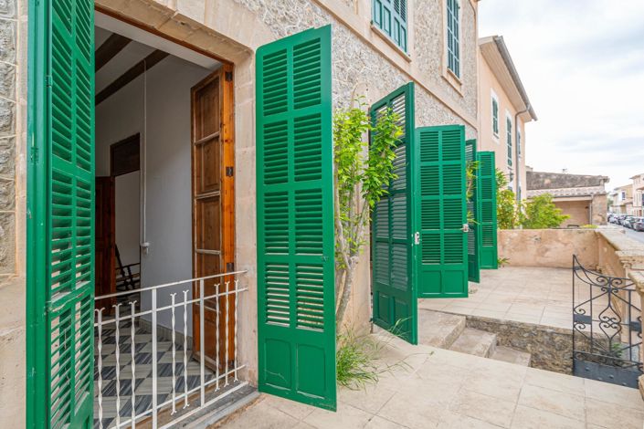 Image No.14-4 Bed Village House for sale