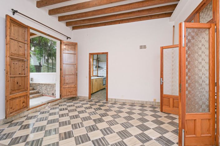 Image No.2-4 Bed Village House for sale