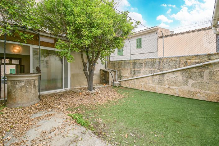 Image No.24-4 Bed Village House for sale