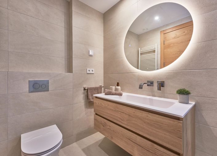 Image No.27-3 Bed Flat for sale