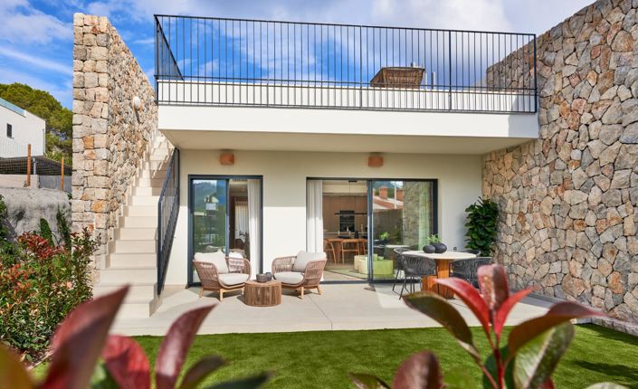 Image No.34-3 Bed Flat for sale