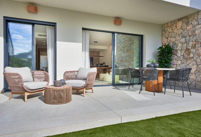 Image No.35-3 Bed Flat for sale