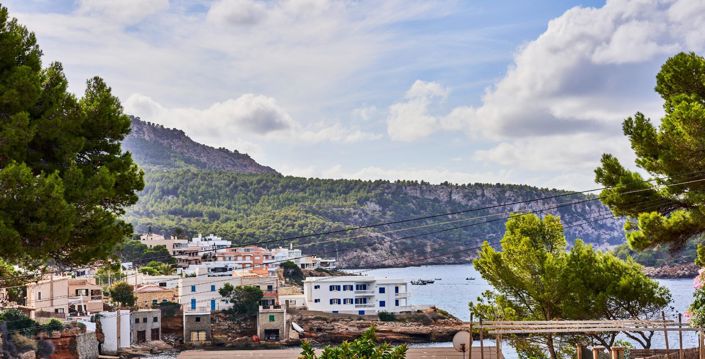 Image No.38-3 Bed Flat for sale