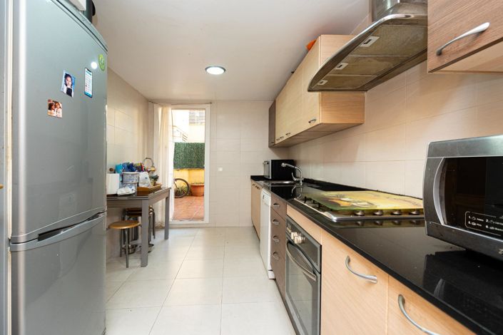 Image No.11-3 Bed Flat for sale