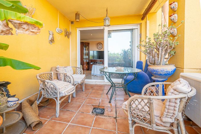 Image No.22-3 Bed Flat for sale