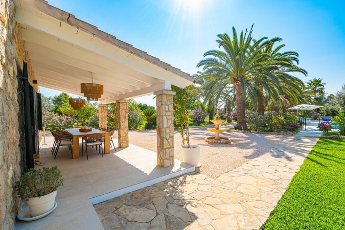 Image No.18-8 Bed Country House for sale