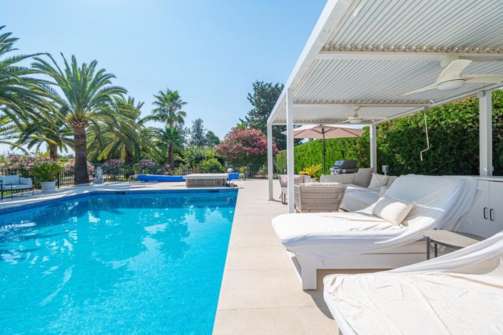 Image No.20-8 Bed Country House for sale